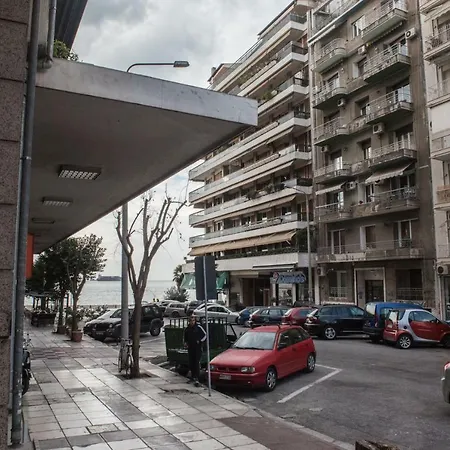 Leiland #colony_white_tower_suite Apartman